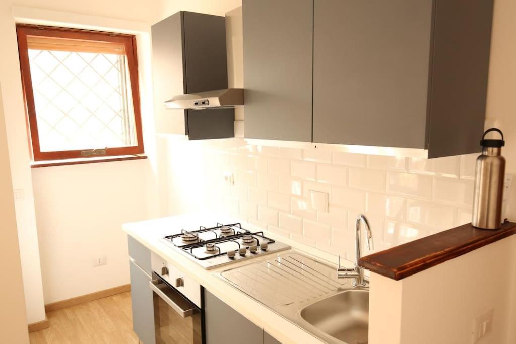 Cozy Coastal Gateway Apartment Lido di Ostia Luaran gambar