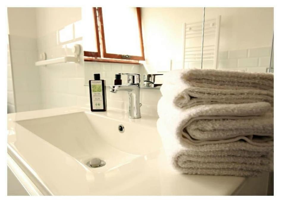 Cozy Coastal Gateway Apartment Lido di Ostia Luaran gambar