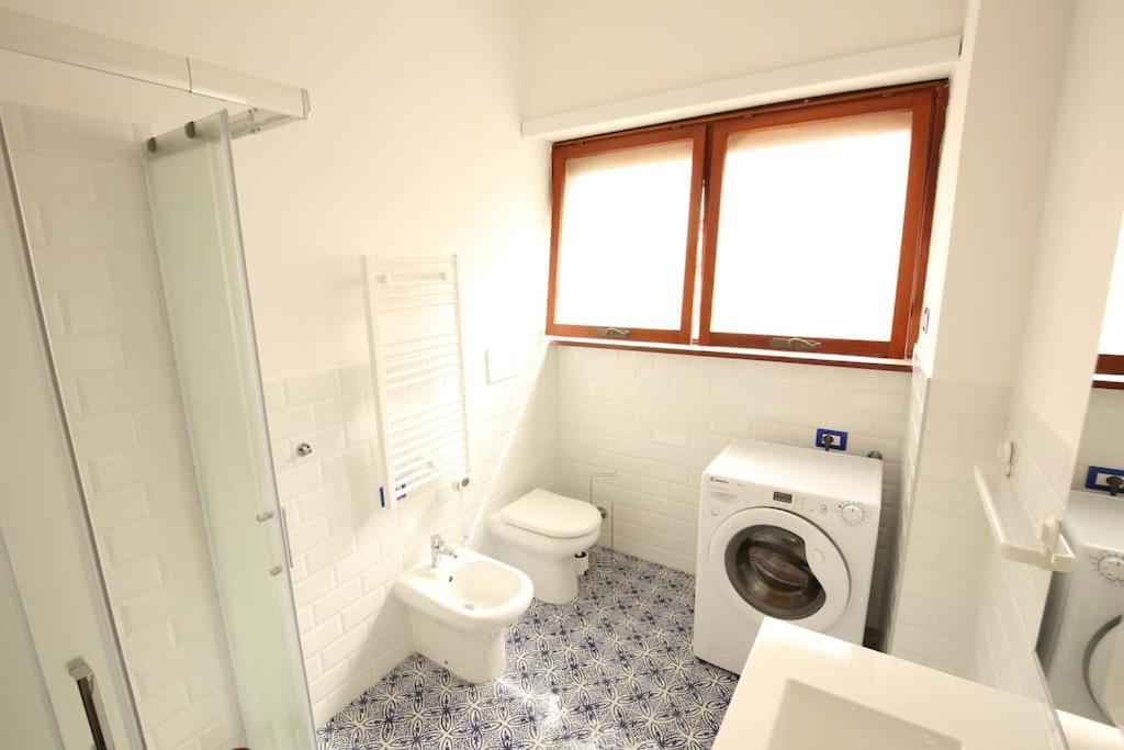 Cozy Coastal Gateway Apartment Lido di Ostia Luaran gambar